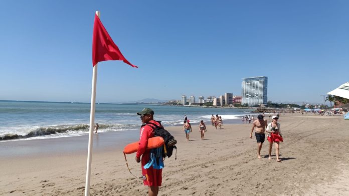 Se decretó cierre de playas en Puerto Vallarta