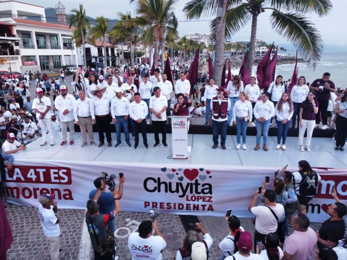 Chuyita López respaldada por multitud en arranque de campaña