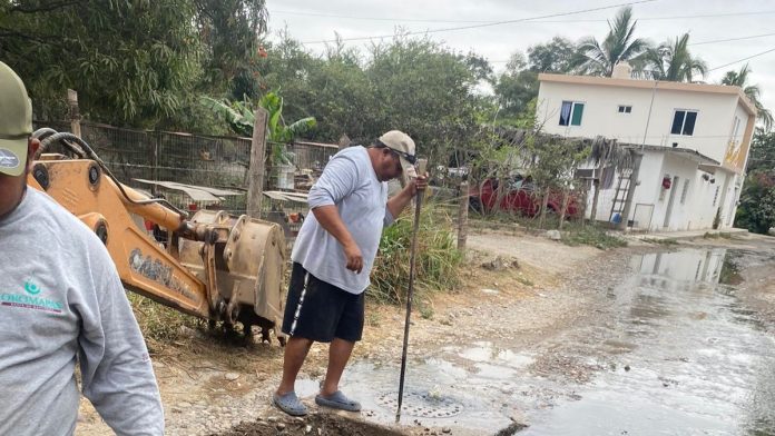 OROMAPAS resuelve una fuga de alcantarilla de aguas residuales en El Porvenir, evitando riesgos sanitarios para la salud pública
