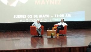  Jorge Máynez se reúne con universitarios en Puerto Vallarta