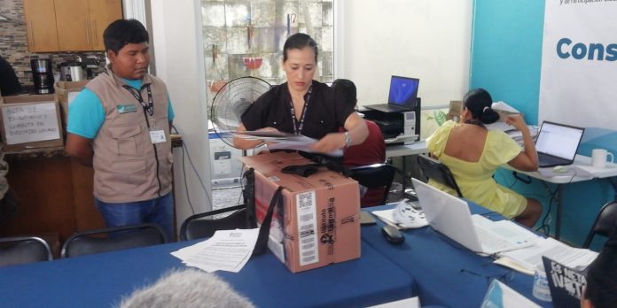 Abren 414 paquetes electorales en Vallarta