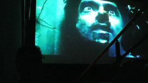 El cortometraje vallartense "Pasión Mortal" dirigido por Hugo Carrillo Brumbaugh llena su preestreno en un cine en Macroplaza