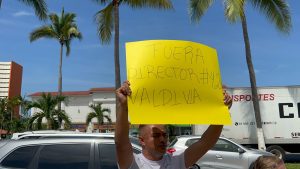 Protestan por muerte de paciente en IMSS Vallarta; familiares de  Noé Alcaraz Huerta protestan en IMSS, exigiendo destitución del director