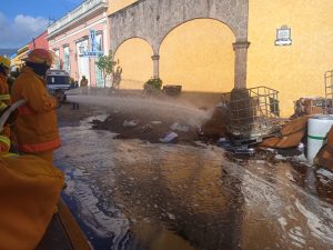 Bomberos controlan nuevo incendio en la destilería fue encontrada una sexta víctima mortal a causa del siniestro