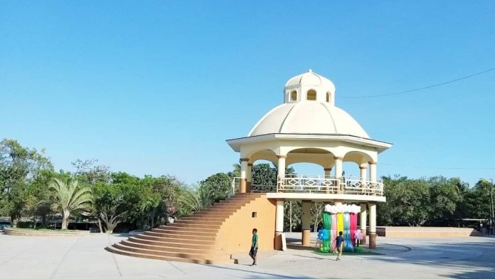 Rayo mató a dos personas en el municipio de Tomatlán, Jalisco, dejando también a ocho menores lesionados en el incidente