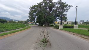 Fluvial Vallarta, alcantarilla sin tapa en Los Tules