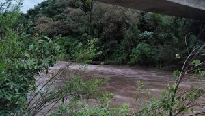 Refugio habilitado en Mascota ante crecida de ríos. Monitorean ríos, evacúan zonas de riesgo en el municipio ante lluvias