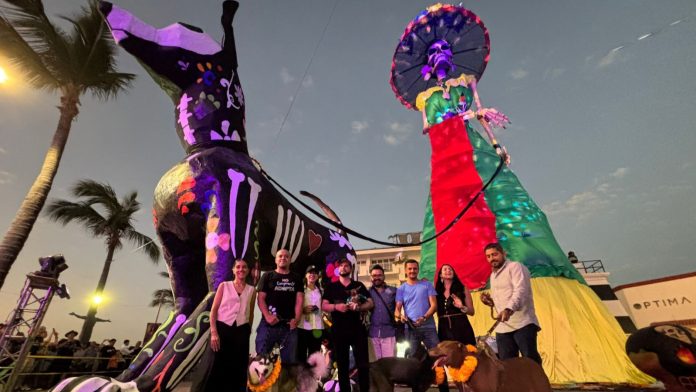 El malecón de Puerto Vallarta presenta al Xoloitzcuintle, guardián espiritual de la Catrina Monumental, en una ceremonia